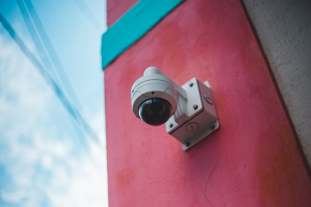 Que puis-je faire avec une caméra IP ?